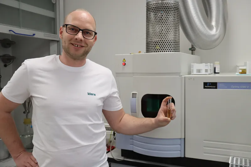How klarx saves 5,028 liters of hydraulic oil with Zeppelin oil lab