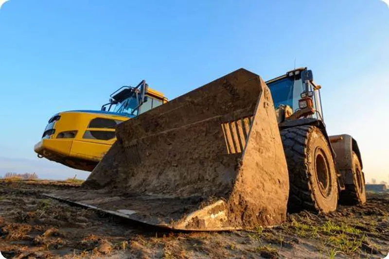 Construction equipment with empty bucket