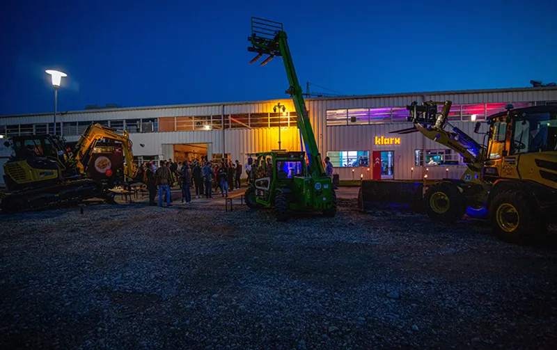 Welcome to the Future – klarx Opens Its Logistics Center